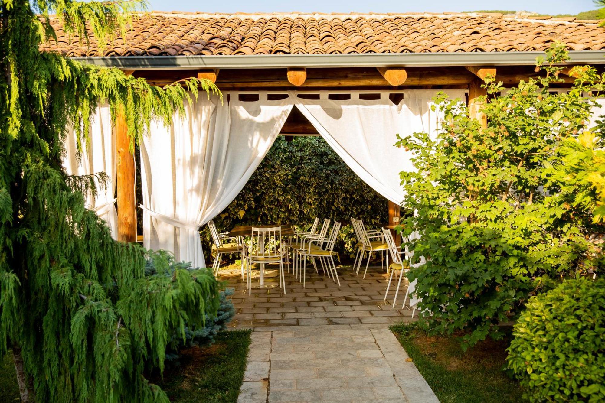 Casa Gaçe Hotel Korce Exterior foto